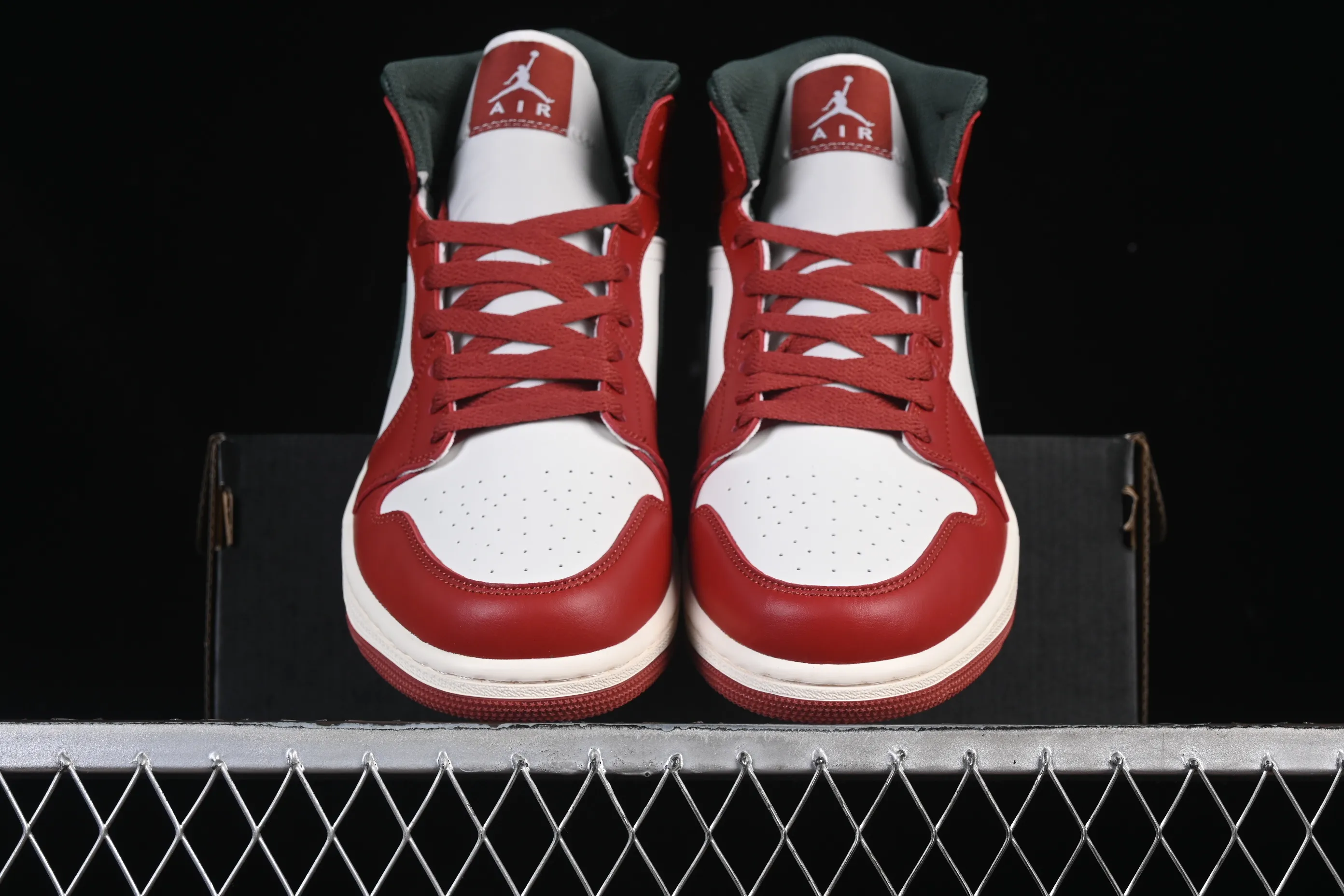 All categories Air Jordan Jordan series basketball shoes Air Jordan 1 Mid Air Jordan 1 Mid AJ1 Joe 1 white red green hook Chinese cultural casual sneakers DQ8426-105